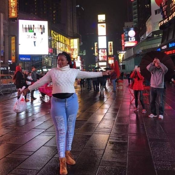 Meet your Posher, Clarisse k - Picture 1 of 1